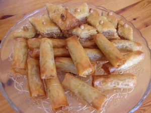 spécialité culinaires pâtisseries orientales baklawa cigares amandes
